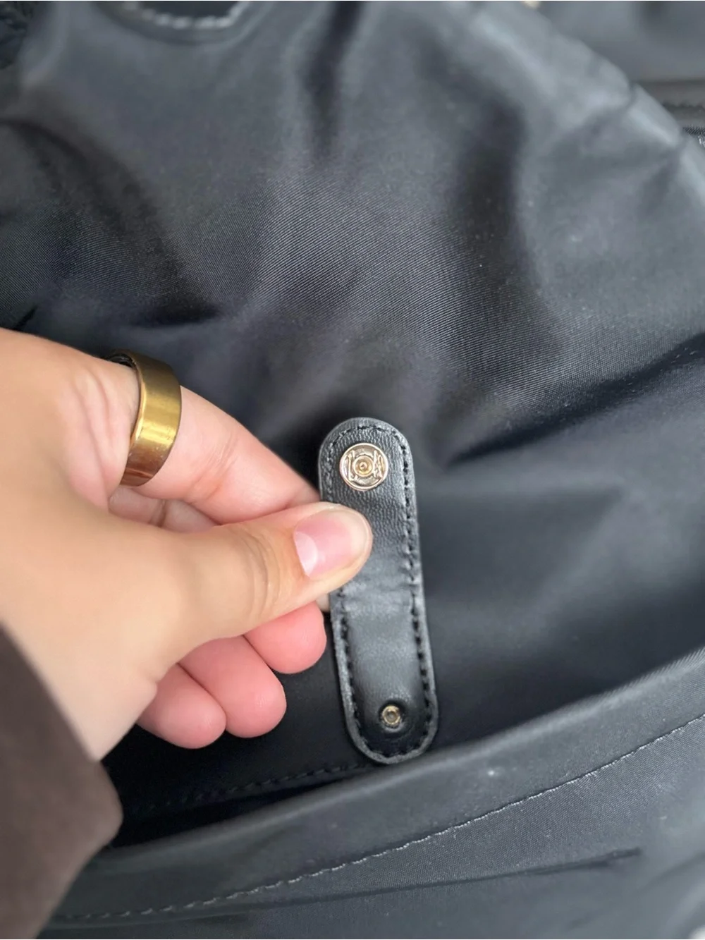 kate spade sleek black